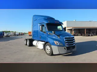 2020 Freightliner Cascadia 126