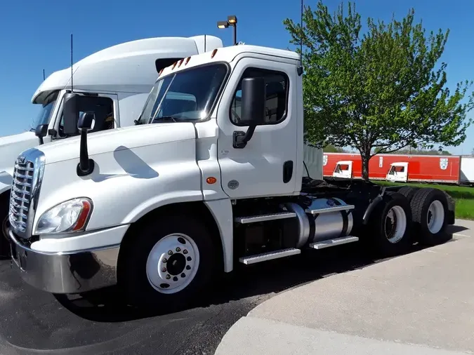 2019 FREIGHTLINER CASCADIA 1254af8b900f68070530417c64fd2055b4f