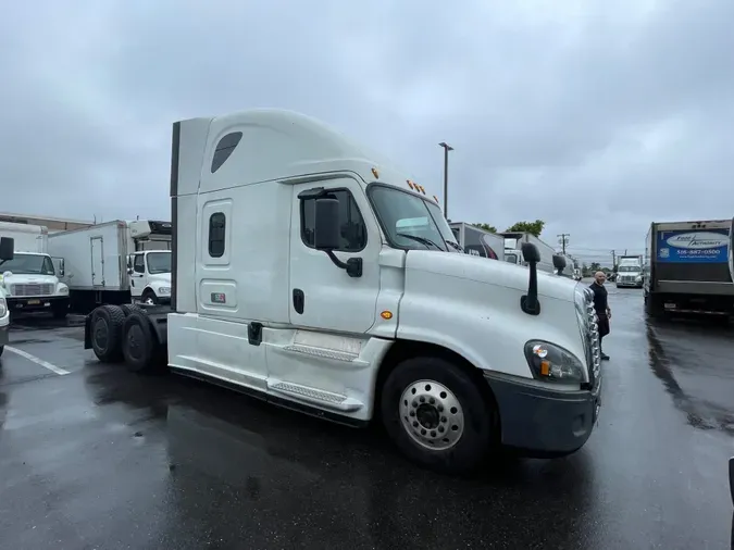 2019 FREIGHTLINER/MERCEDES CASCADIA 125