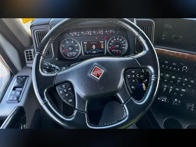 2022 INTERNATIONAL LT