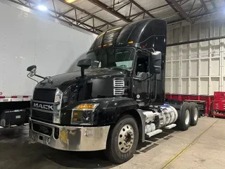 2019 MACK AN64T