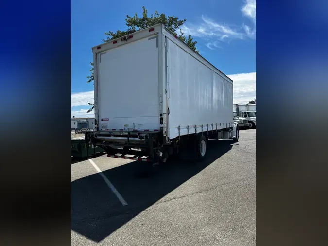 2018 FREIGHTLINER M2 106