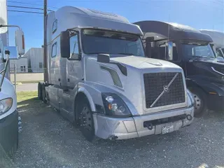 2016 VOLVO VNL780