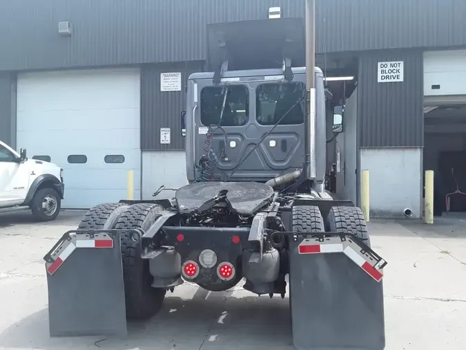 2019 FREIGHTLINER CASCADIA 113