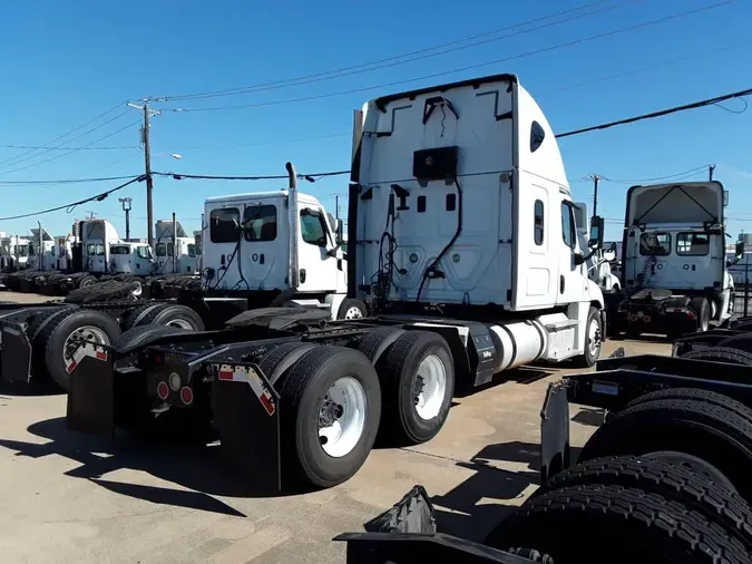 2017 FREIGHTLINER/MERCEDES CASCADIA 125