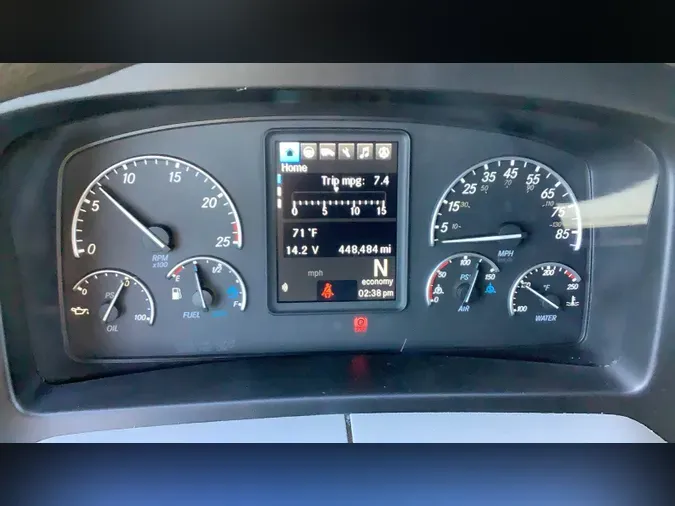 2022 Freightliner Cascadia 126