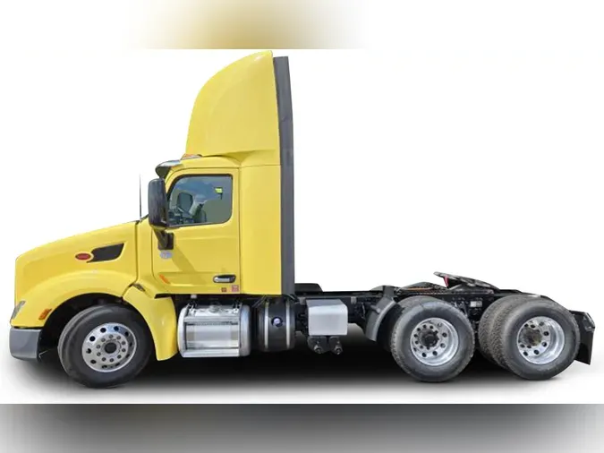 2021 Peterbilt 5794b0a6ff1cd37f91ede95feccbdb89bb4