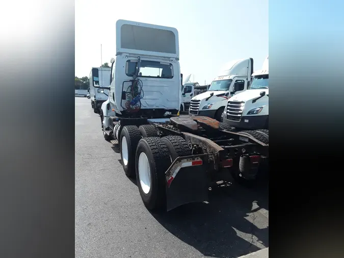 2019 NAVISTAR INTERNATIONAL LT625 DAYCAB T/A