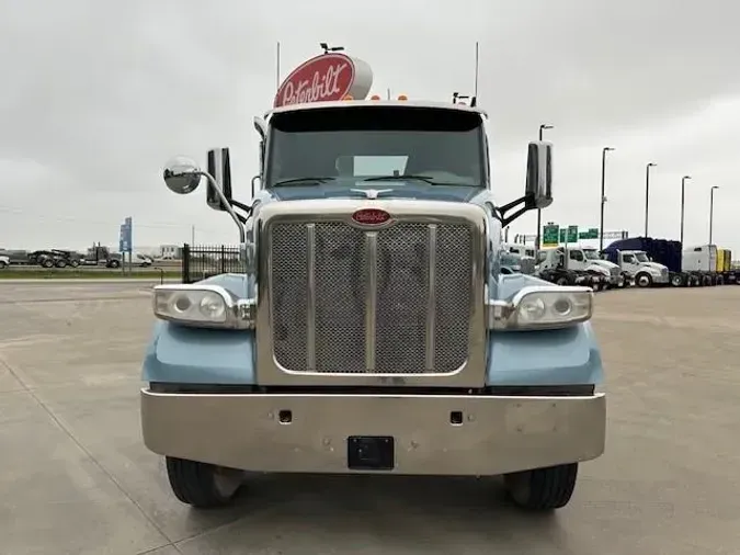 2022 Peterbilt 567