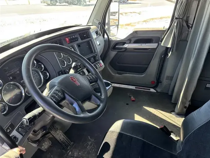 2022 KENWORTH T680
