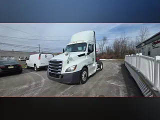 2020 FREIGHTLINER/MERCEDES NEW CASCADIA 126