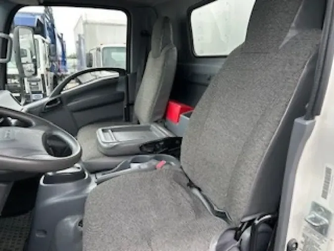 2022 ISUZU NPR HD