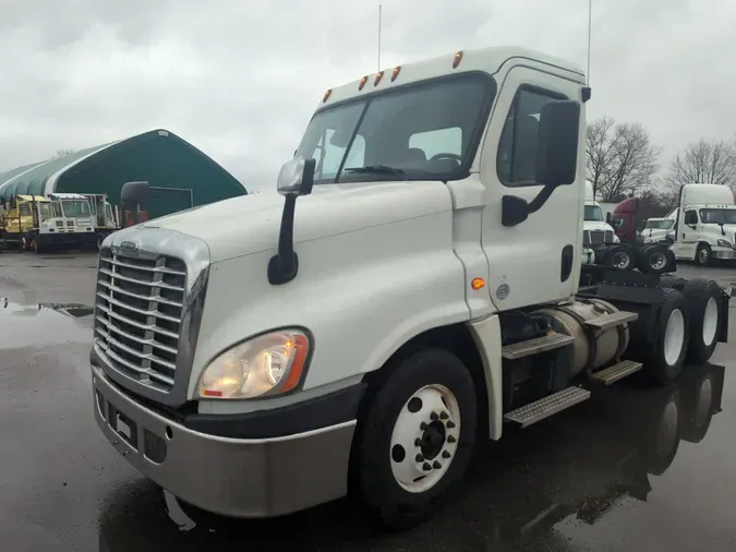 2016 FREIGHTLINER/MERCEDES CASCADIA 1254b19d0ee5add2acc3d0df35523eeed1d