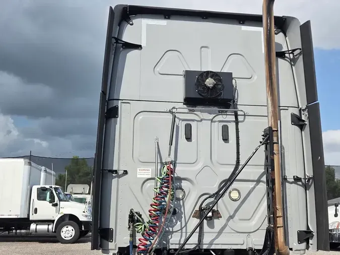 2021 FREIGHTLINER/MERCEDES NEW CASCADIA PX126644b1b1c41d66bbbef96fdecbfeaeb17be