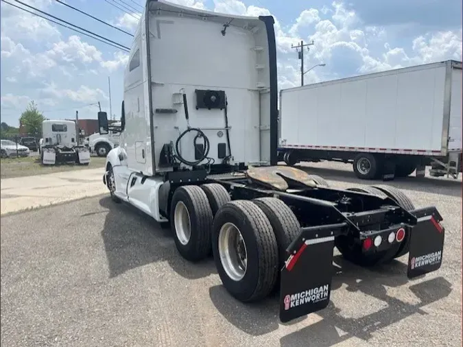 2022 Kenworth T680