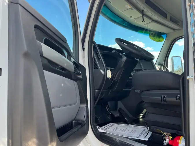 2026 Kenworth T8804b1d016213019b09dd7c2f3d4773f696