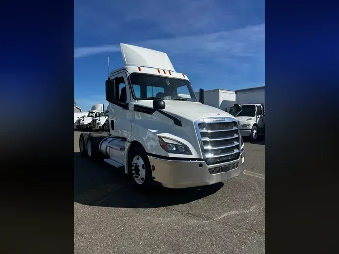 2020 FREIGHTLINER/MERCEDES NEW CASCADIA PX126644b21a85ffc2b463f47adec75f343df2a