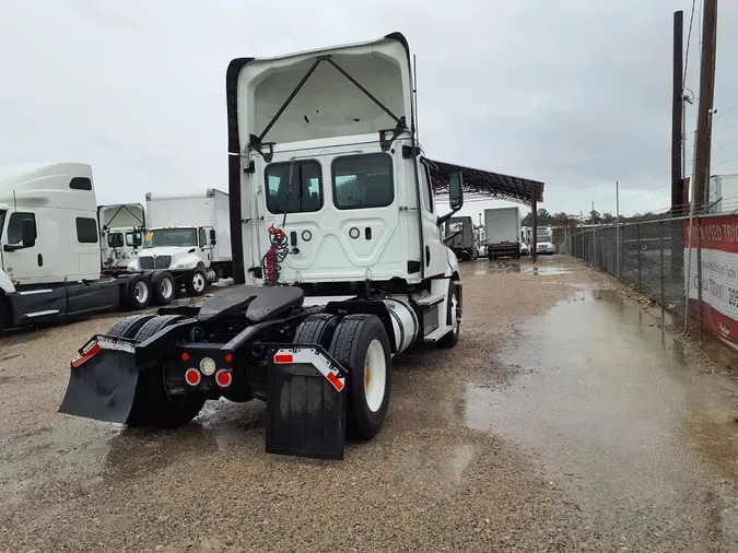 2019 FREIGHTLINER/MERCEDES NEW CASCADIA 126