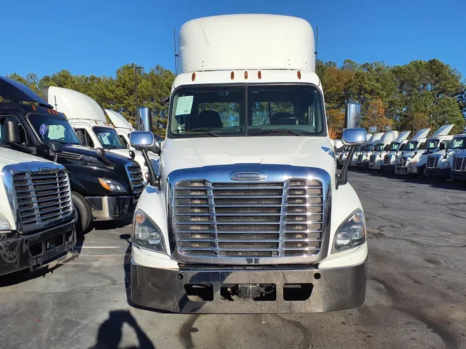 2016 FREIGHTLINER/MERCEDES CASCADIA 125