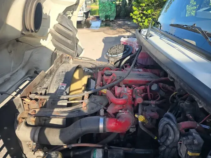 2018 FREIGHTLINER M2 106