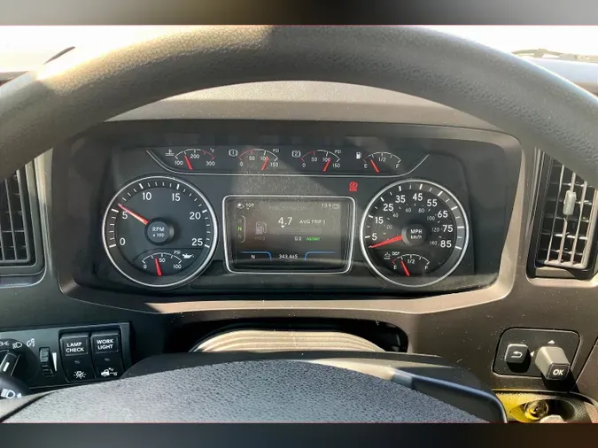 2022 INT LT625 6x4