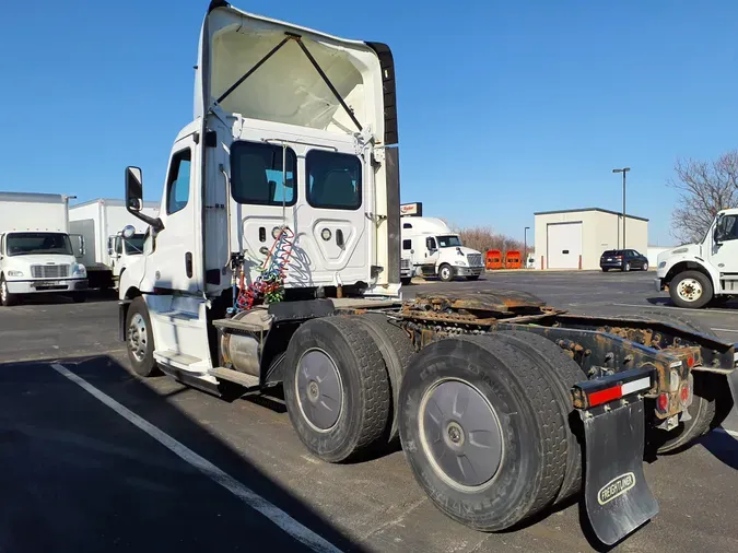 2019 FREIGHTLINER/MERCEDES NEW CASCADIA PX12664