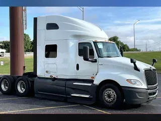 2022 INT LT625 6x4
