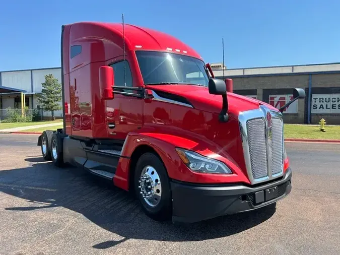 2022 KENWORTH T680