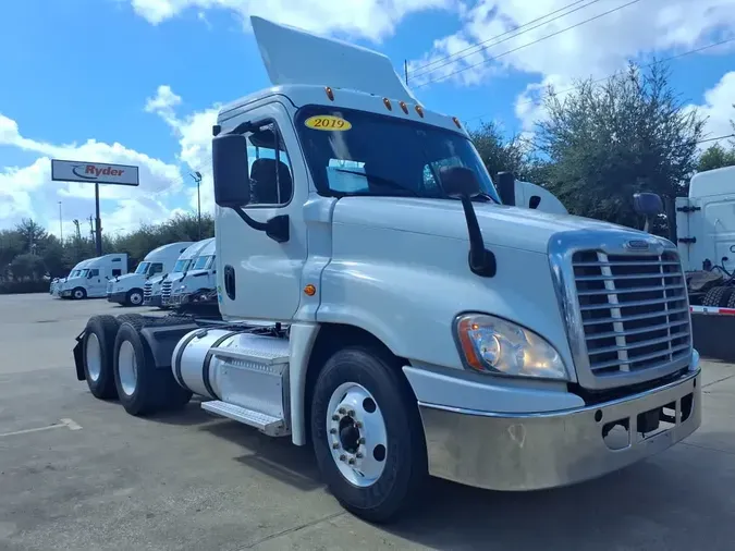 2019 FREIGHTLINER/MERCEDES CASCADIA 1254b38e71928eb3735ba76193b4d7de317