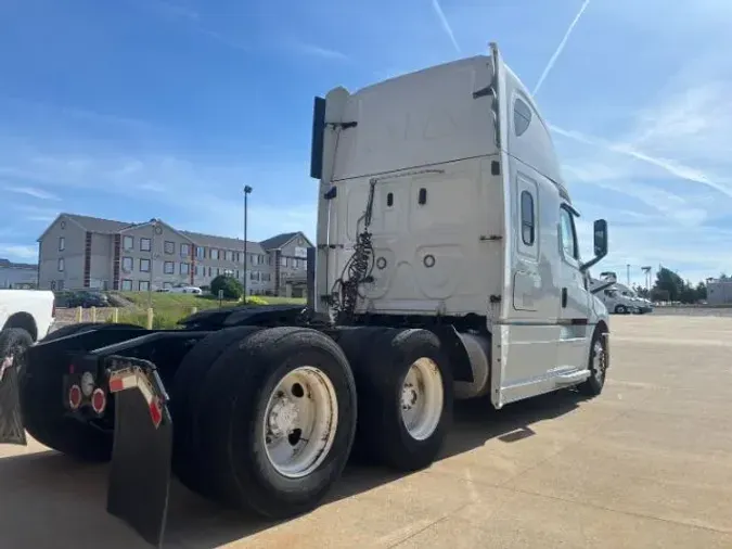 2020 Freightliner New Cascadia 126