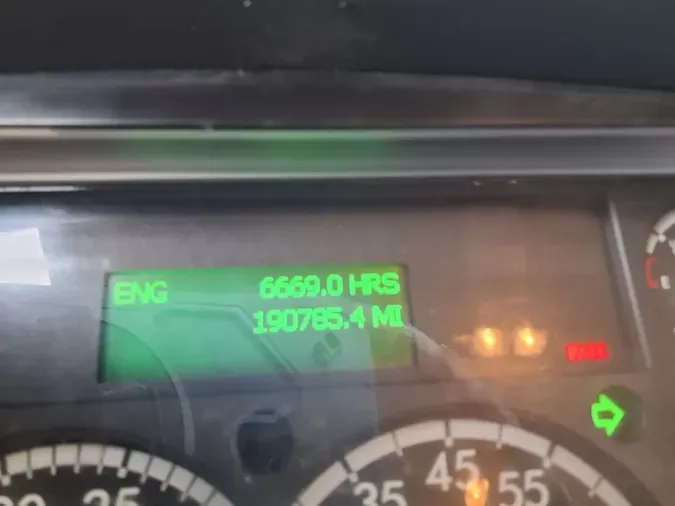 2016 FREIGHTLINER/MERCEDES M2 106