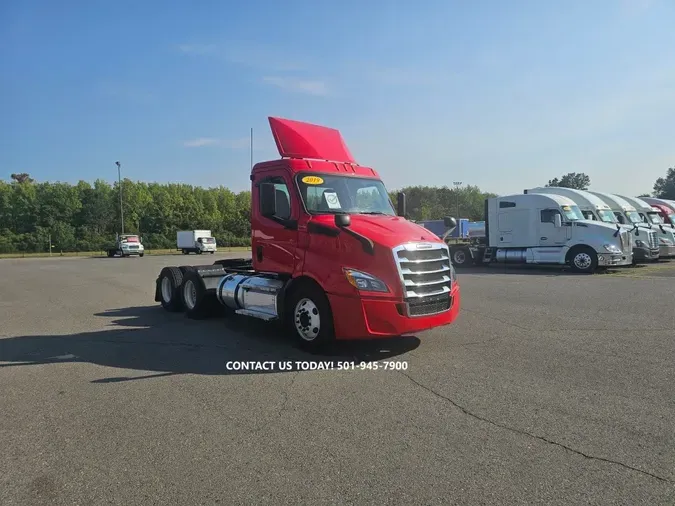 2019 FREIGHTLINER NEW CASCADIA 116
