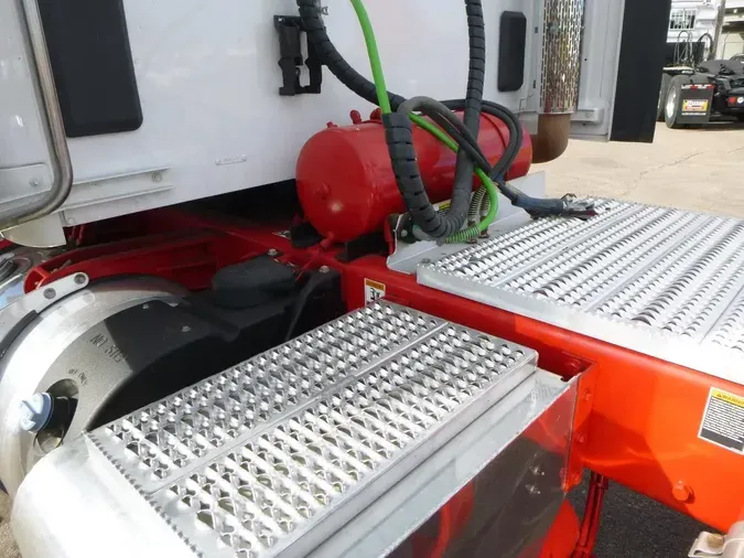 2023 Peterbilt 5674b3ad2bdf1710e0e7b23f31cc01c10fb