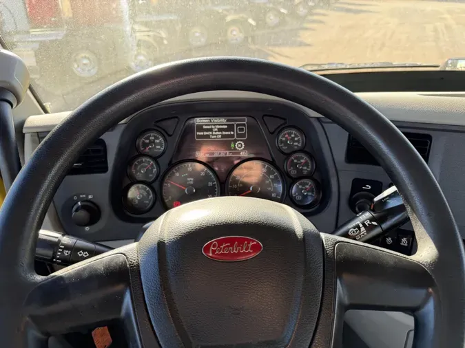 2021 Peterbilt 579