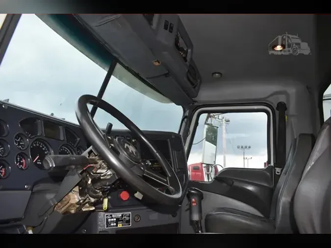 2012 MACK PINNACLE CHU613