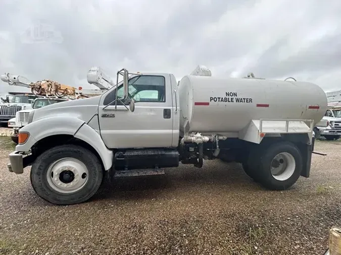 2009 FORD F750 SD