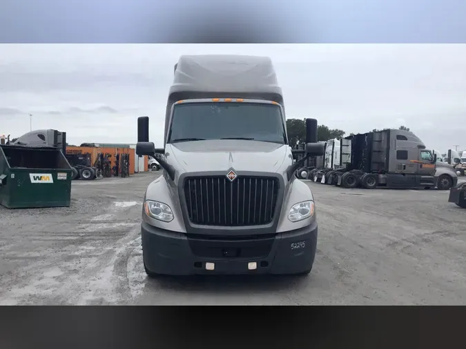 2022 International LT