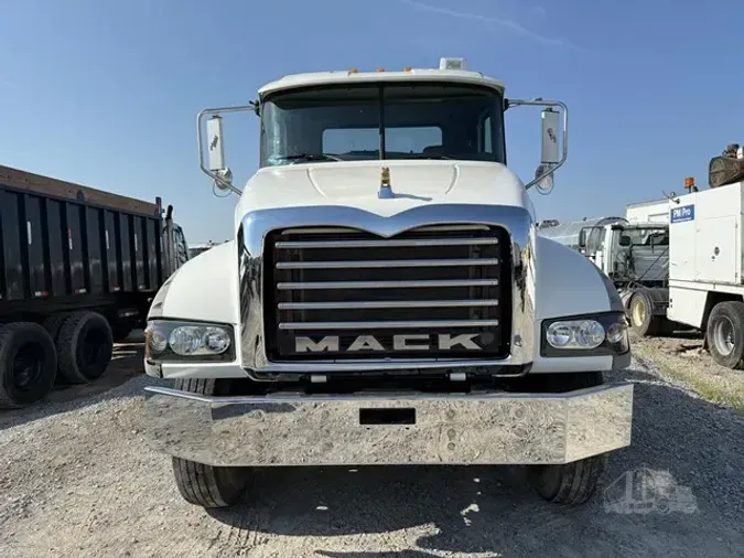 2008 MACK GRANITE GU713
