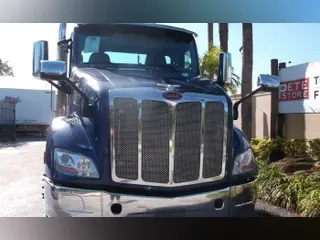 2017 Peterbilt 579