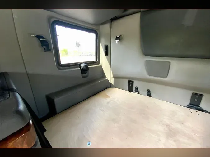 2022 INT LT625 6x44b5185bac8d0cf7b724239ddad5480ba