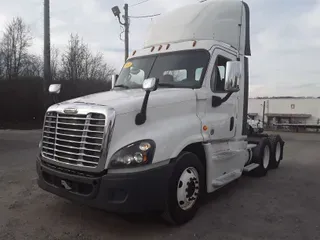 2018 FREIGHTLINER/MERCEDES CASCADIA 125