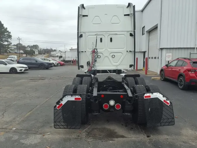 2020 FREIGHTLINER/MERCEDES CASCADIA 125