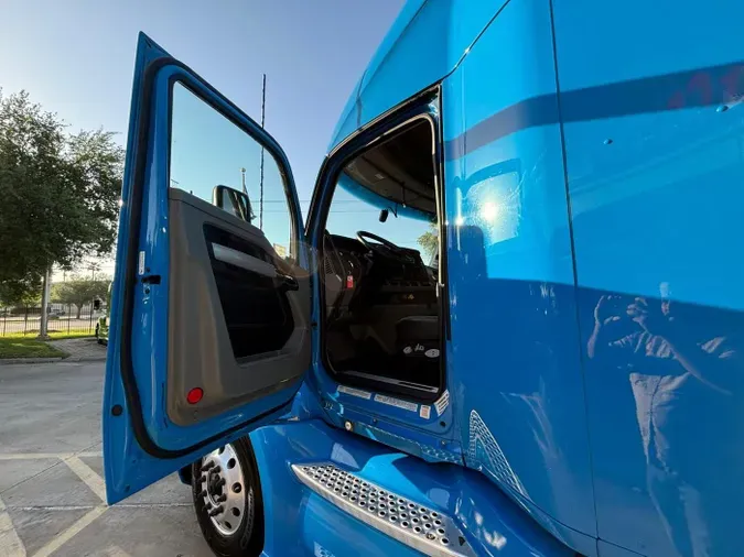 2022 Kenworth T680
