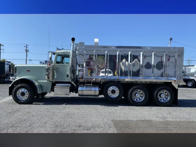 2024 Peterbilt 389