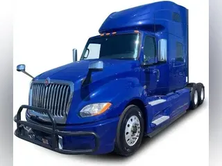 2018 International LT625