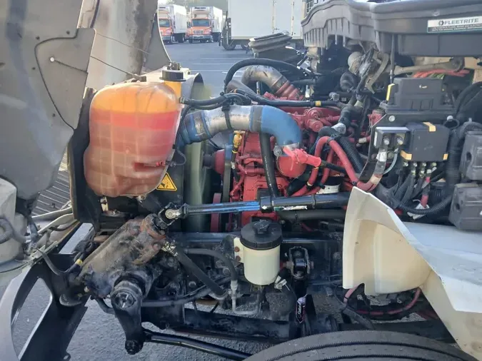 2020 NAVISTAR INTERNATIONAL MV607 (4X2)