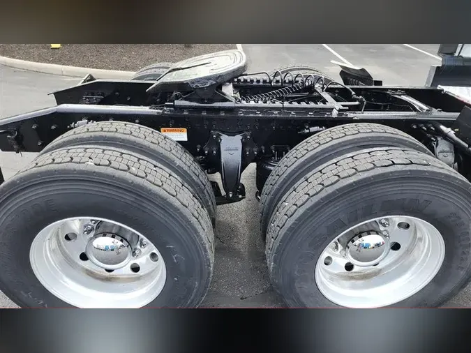 2020 FREIGHTLINER CA126