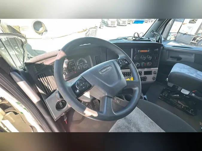 2022 Freightliner Cascadia 1264b5b64da38dc2b2712c7a8ac4da5178e