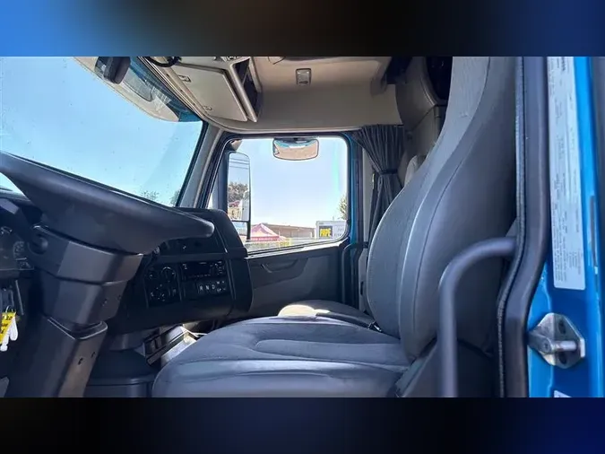 2020 VOLVO VNL8604b5e62ee904eebbca6ae0f71f6a61e59