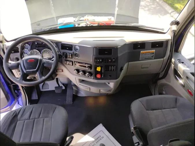 2022 Peterbilt 579